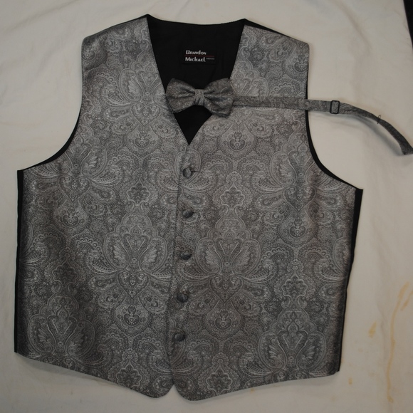 Brandon Michael Silver Paisley Tux Vest & Tie Med - Picture 1 of 4